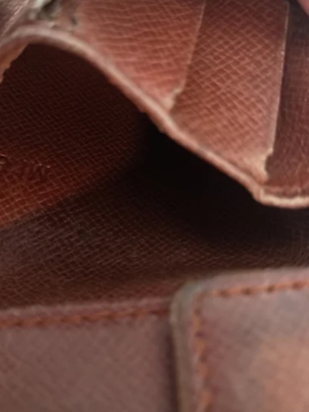 Louis Vuitton Men’s Bifold Wallet Monogram Canvas/ Multiple Card Holders - Picture 6 of 12